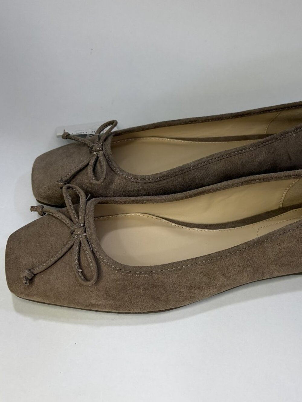 Liz Clairborne New with Tags Taupe Tan Micro Ballet Flats Size 6 Memory Foam